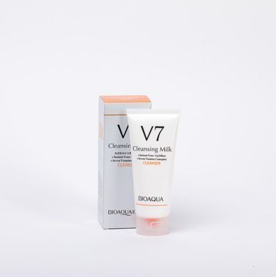 Очищаюча пінка для обличчя комплекс 7 вітамінів Bioaqua V7 Cleansing Milk 100г